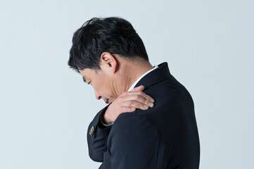 姿勢が人生を変える？ミドル世代のための体改革メソッド